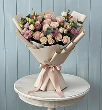 Букет цветов из:  Розы и Лизиантусы в Верхние Татышлы