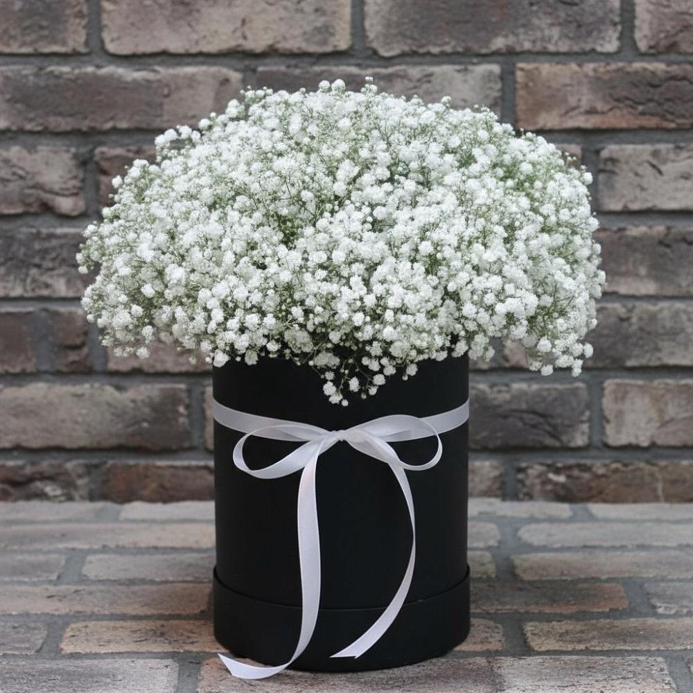 Цветочная композиция из Гипсофила в шляпной коробке в Верхние Татышлы