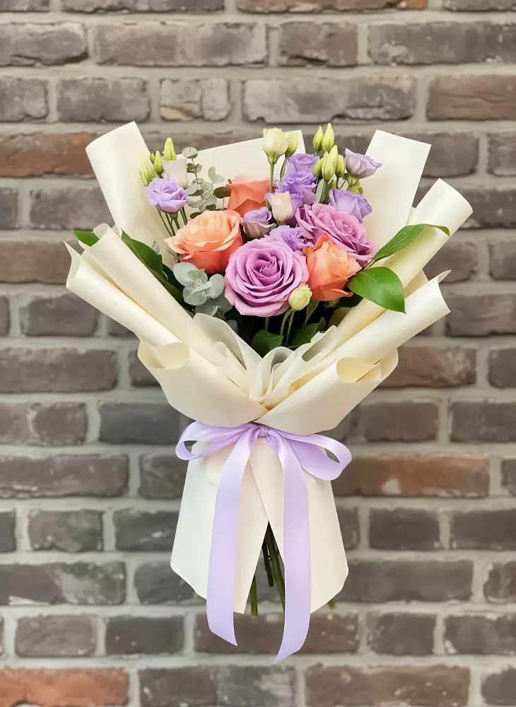 Букет цветов из: Лизиантусы и Розы в Верхние Татышлы