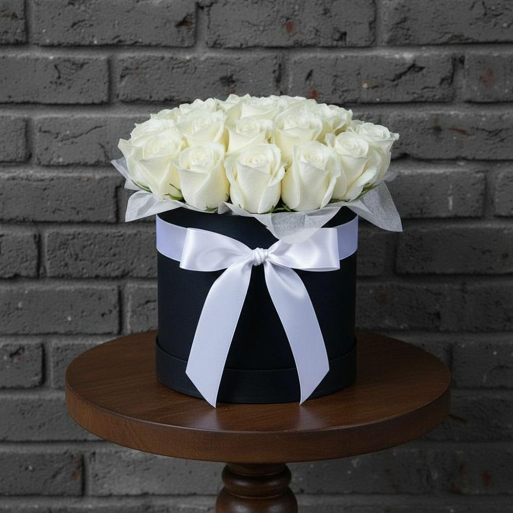 Цветочная композиция из Розы в шляпной коробке в Верхние Татышлы